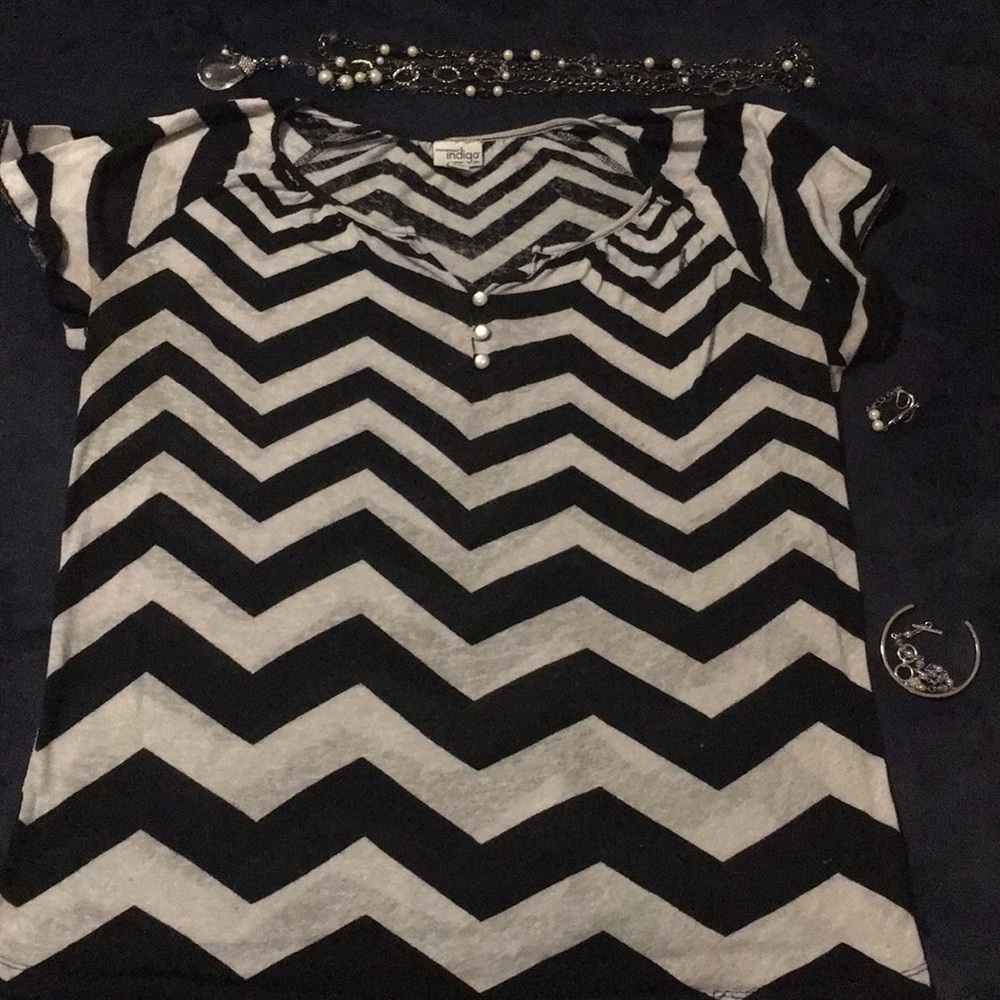Grey and black chevron shirt.